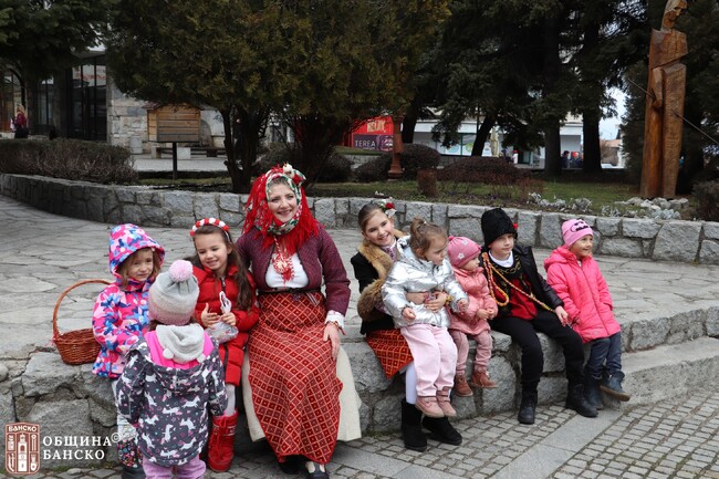 Най-любимата баба пристигна в Банско