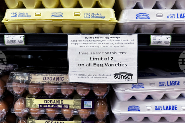 След като поиска Гренландия, Тръмп поиска и яйца от Дания