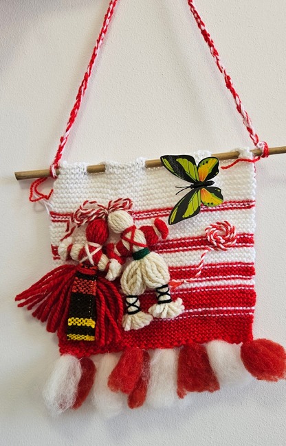 Общо сто мартеници се състезаваха в конкурса "Баба Марта бързала, мартеници вързала" в Гурково