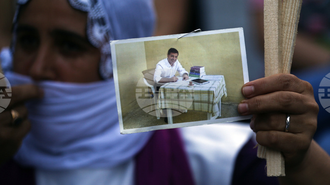 Основният политически съюзник на Ердоган изрази подкрепа за освобождаването на затворения прокюрдски лидер Селахатин Демирташ