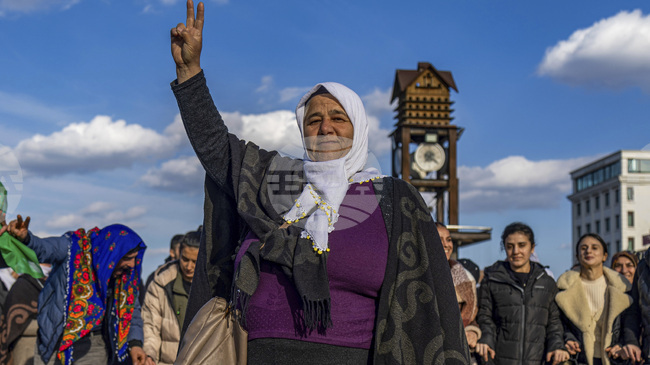 Сирийските кюрди приветстват „положителното въздействие“ на мирния процес с ПКК в Турция