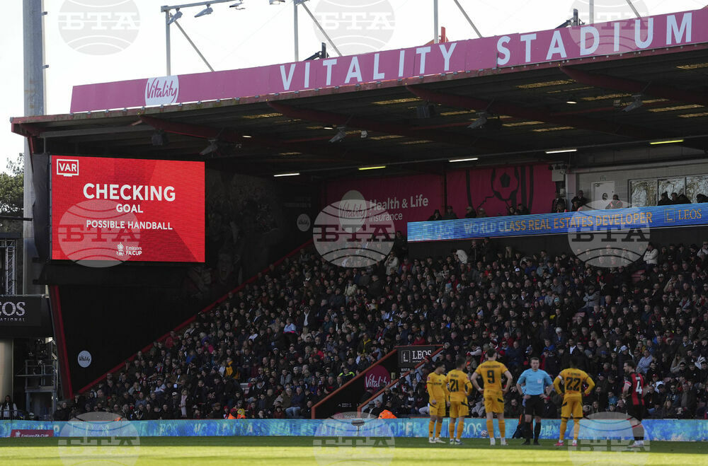 Борнемут ще откупи обратно стадиона си, за да го реновира и разшири
