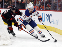 Oilers Hurricanes Hockey