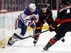 Oilers Hurricanes Hockey
