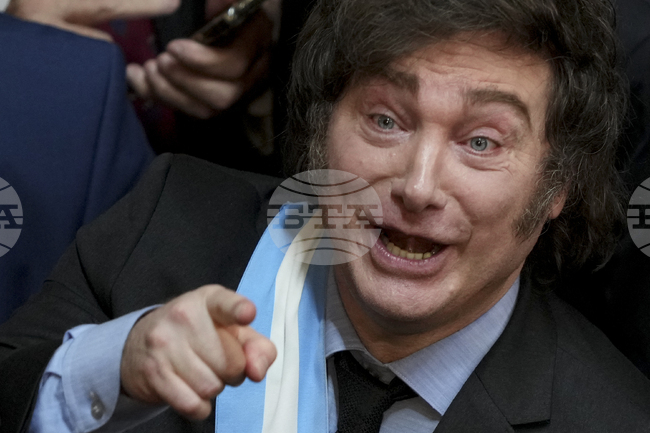 Въпреки че имахме различия, за мен беше истинска чест да познавам папа Франциск, каза Хавиер Милей