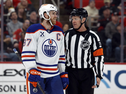 Oilers Hurricanes Hockey