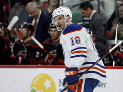 Oilers Hurricanes Hockey