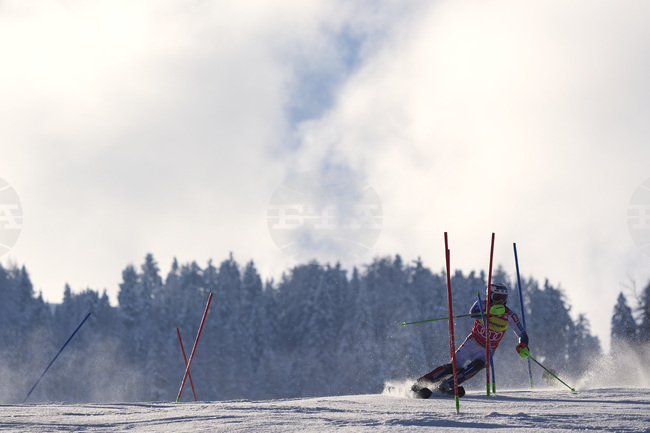 Марко Семерджиев и Елена Главчева спечелиха слаломите на ФИС при мъжете и при жените за купа "Бороспорт"
