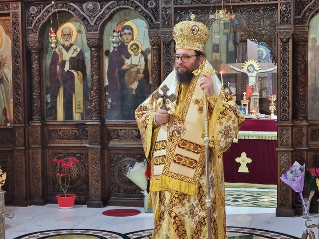 Не можем да се борим с греха и бесовете по друг начин, освен с пост и молитва, каза в проповедта си Видинският митрополит Пахомий