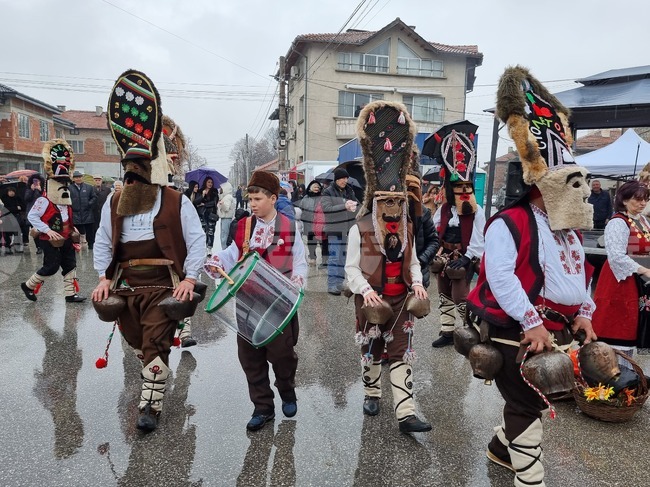 Село Първенец - кукери - Сирни заговезни