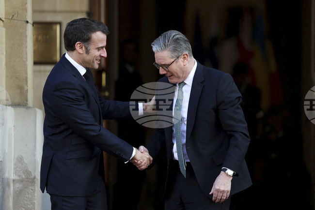 АП: Френският президент Еманюел Макрон е на държавно посещение във Великобритания, в дневния ред са миграцията и Украйна 