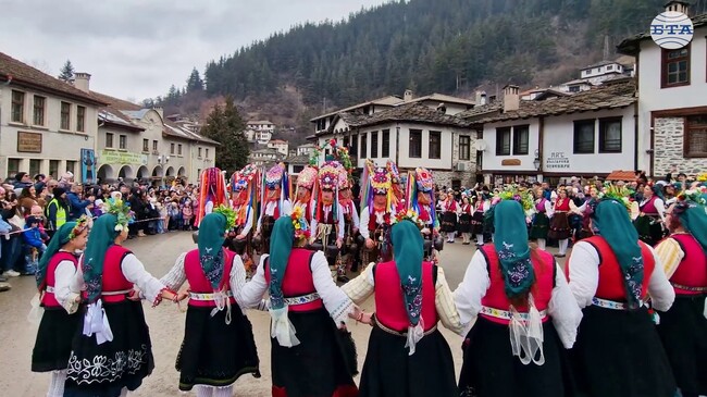 С чанове, тюмбелеци и хлопки кукери гониха злото в родопското село Широка лъка