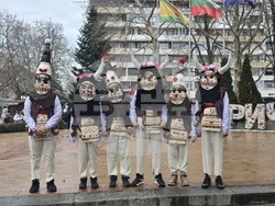 Добрич - Сирни Заговезни - кукери - народни танци