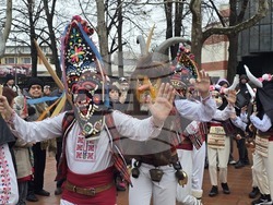 Добрич - Сирни Заговезни - кукери - народни танци