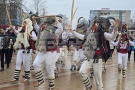 Добрич - Сирни Заговезни - кукери - народни танци