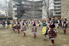 Добрич - Сирни Заговезни - кукери - народни танци