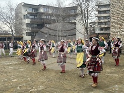 Добрич - Сирни Заговезни - кукери - народни танци