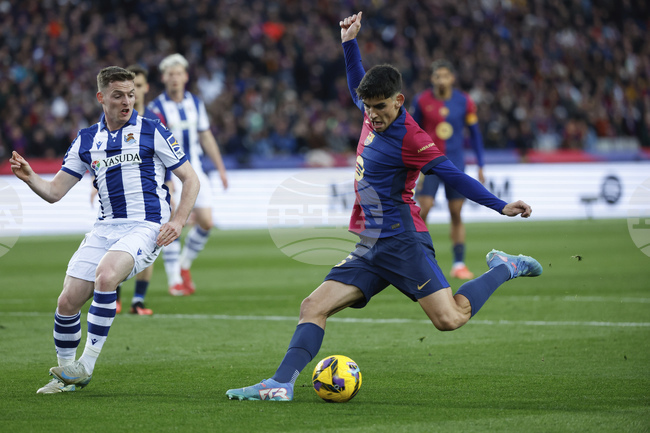 Защитникът Жерар Мартин ще претърпи операция на ръката, остава концентриран върху изявите си за Барселона