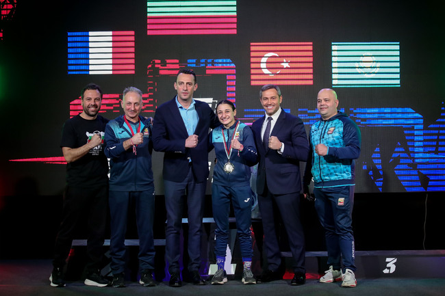 ММС: Министър Иван Пешев награди медалистите на боксовия турнир “Странджа"
