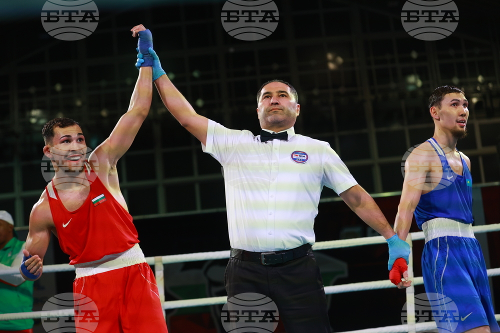 Радослав Росенов гарантира първи медал за България на Световното първенство по бокс с победа на четвъртфиналите на 60 кг