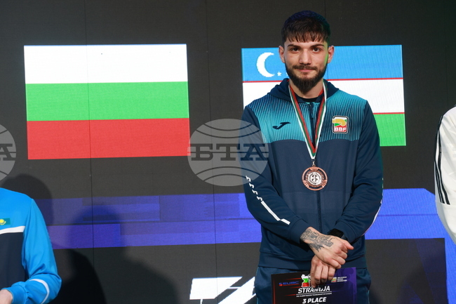 Рами Киуан и Йордан Морехон продължават на четвъртфиналите на Световната купа по бокс