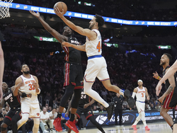 Knicks Heat Basketball