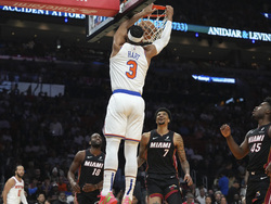 Knicks Heat Basketball