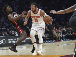 Knicks Heat Basketball