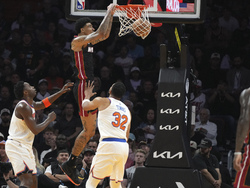 Knicks Heat Basketball