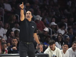Knicks Heat Basketball