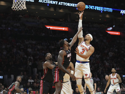 Knicks Heat Basketball