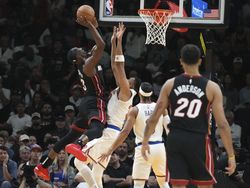 Knicks Heat Basketball