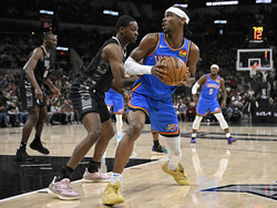 Thunder Spurs Basketball