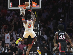 Knicks Heat Basketball