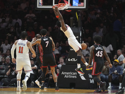 Knicks Heat Basketball
