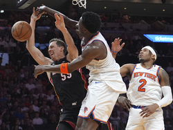 Knicks Heat Basketball