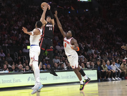 Knicks Heat Basketball