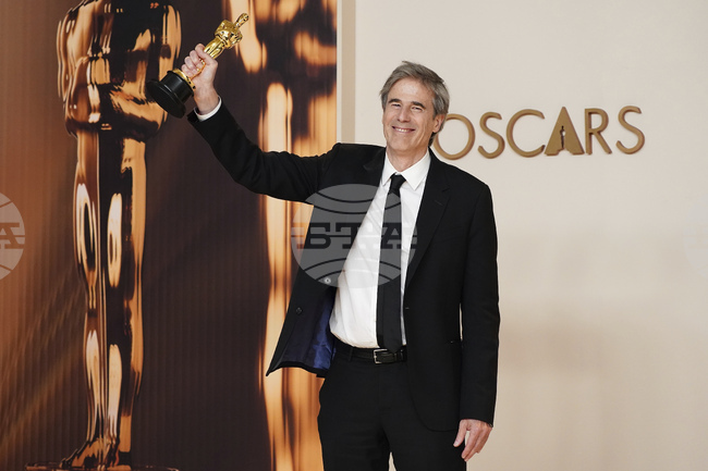 Бразилската киноиндустрия триумфира с "Все още съм тук" 