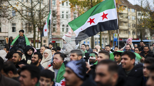 Броят на сирийските мигранти в Германия е намалял почти наполовина след падането на Асад