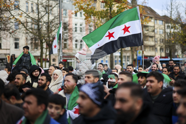 Броят на сирийските мигранти в Германия е намалял почти наполовина след падането на Асад