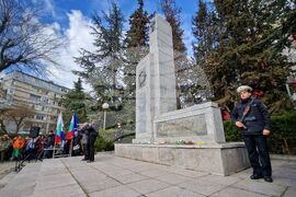 Бургас - Паметник на загиналите в Руско-турската освободителна война - почит