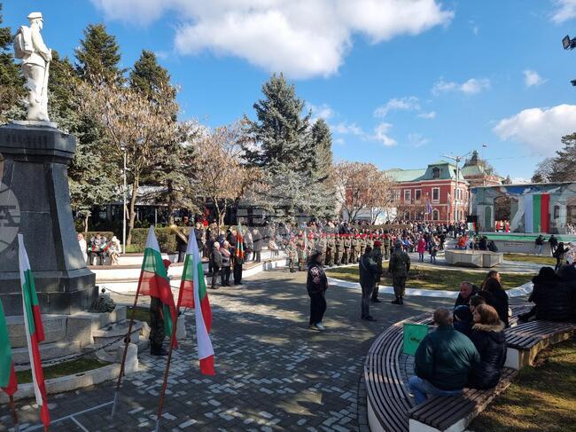 В Кюстендил тържествено бяха отбелязани 147 години от Освобождението на България 