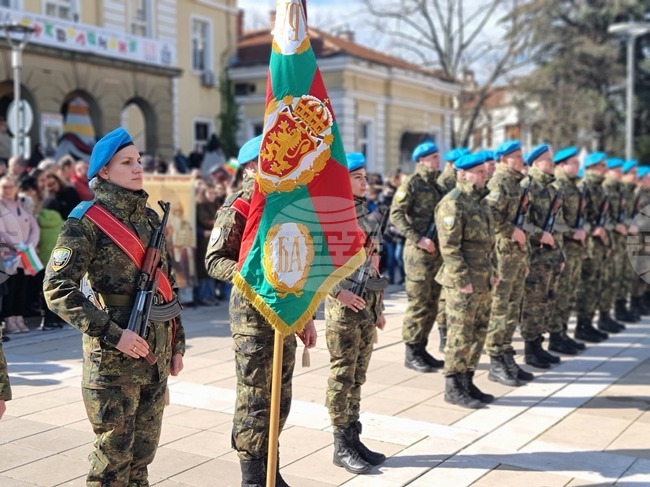 Ямбол отбеляза 147 години от Освобождението на България с тържествен военен ритуал, шествие и поклонение пред загиналите за свободата