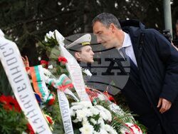 Бургас - Паметник на загиналите в Руско-турската освободителна война - почит