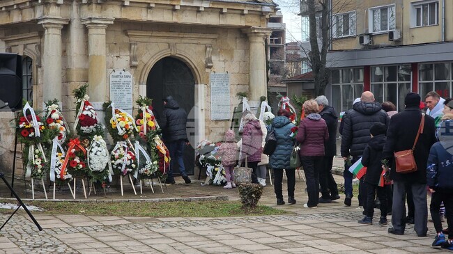 Шампиони по колоездене ще издигнат българския трибагреник на трети март в Разград