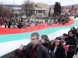 Панагюрище - Трети март - 110-метрово национално знаме