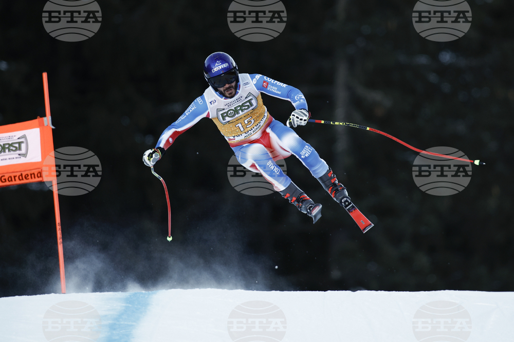 Френският скиор Сиприен Саразен се завърна на пистата след сериозната си травма на главата преди година