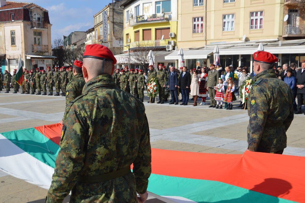 Благоевград отбеляза 147 години от Освобождението на България с тържествени събития