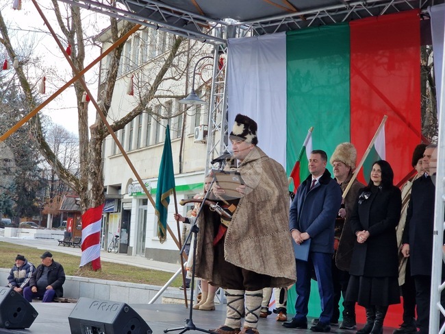 Трети март е не просто дата в календара, той е символ на жаждата за свободата, каза кметът на Самоков Ангел Джоргов