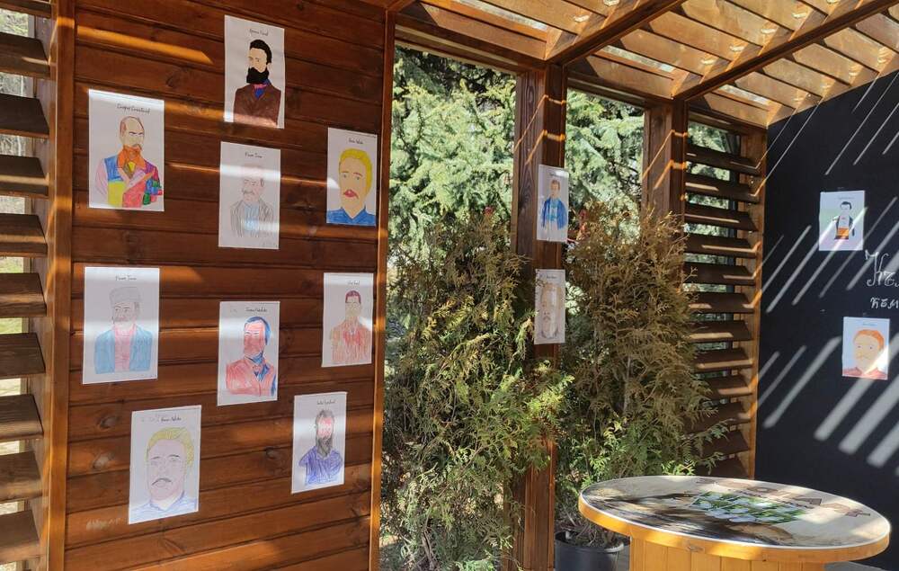 Зоопаркът в Стара Загора отбеляза Трети март с изложба, посветена на националните герои на България